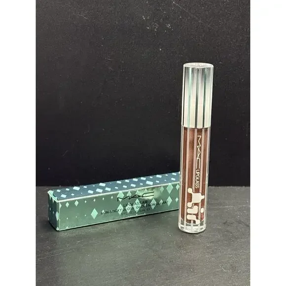 MAC Lipglass Air Non-Sticky Lip Gloss - TWINKLE TAUPE - NIB With 7 Blend Oils - Picture 5 of 7